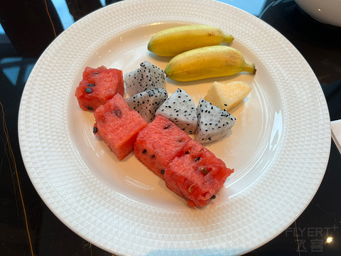 窗含西岭千秋雪成都环球中心雪山,窗含西岭千秋雪魅力成都