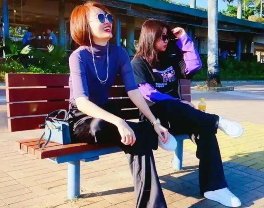 四川女人嫁香港一家四口,四川女孩嫁给香港的电影