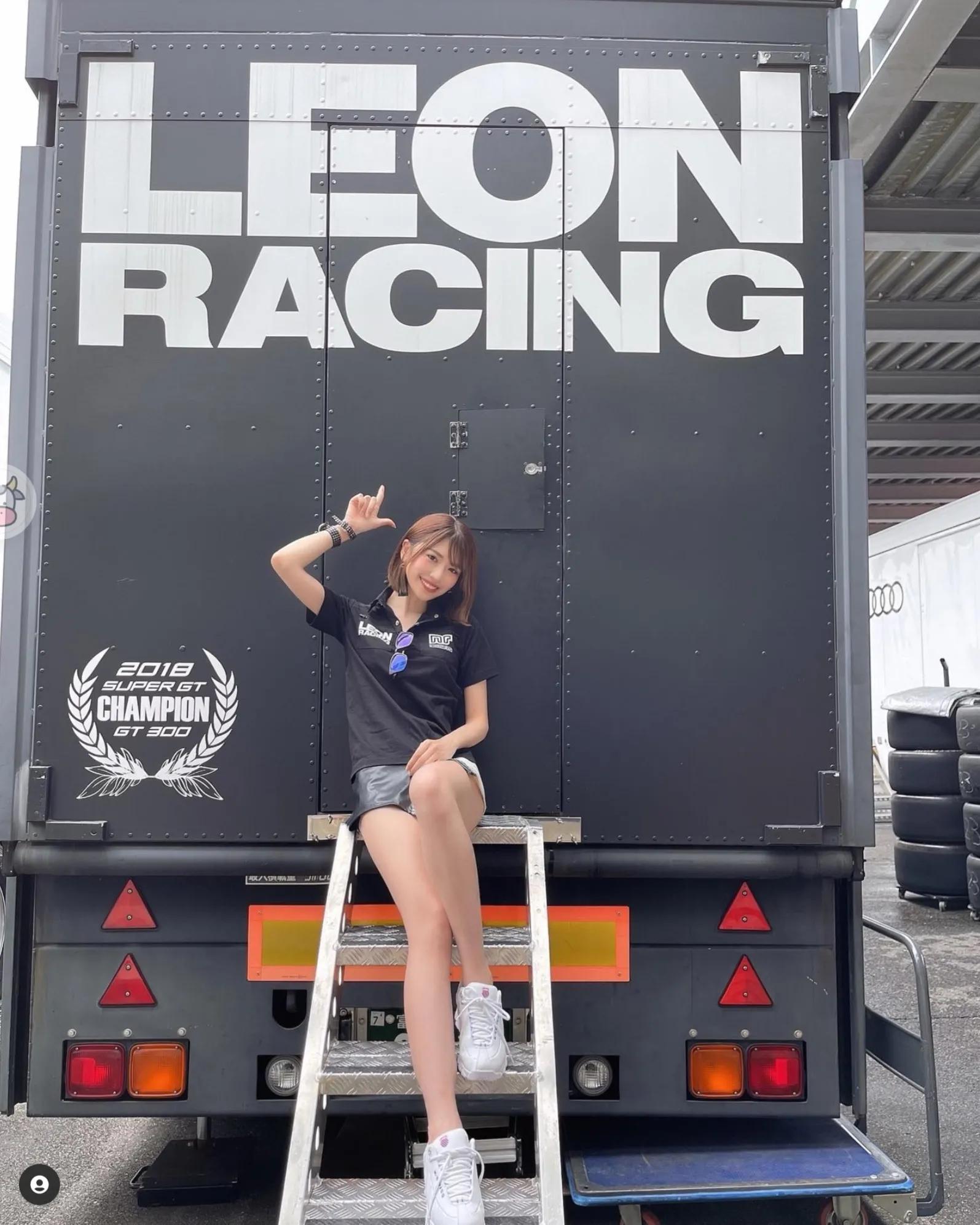 日本车模气质迷人漂亮又大方,车模小姐姐一言难尽