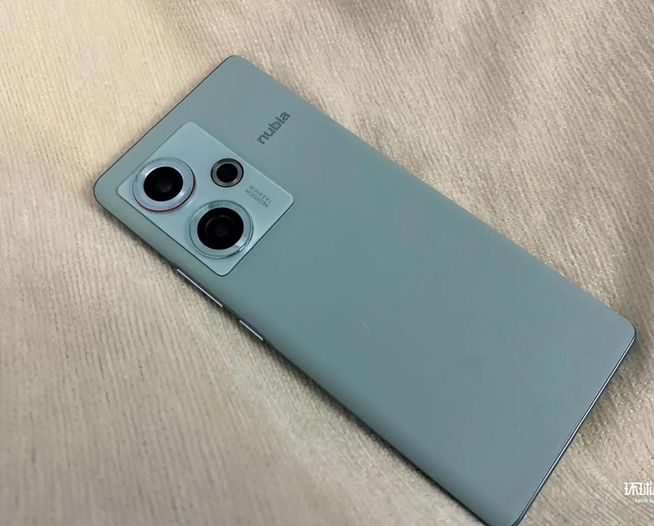 预算2500强悍游戏手机。骁龙8Gen2/8+处理器。畅玩各类主流游戏