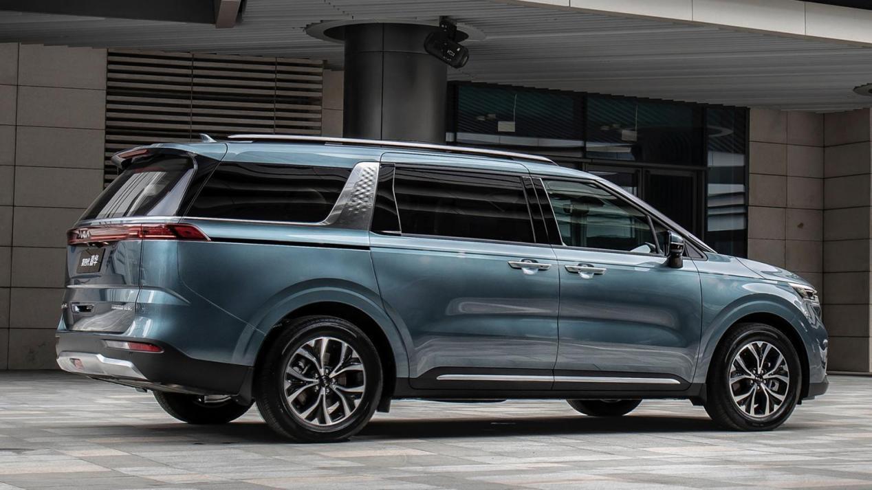 全新起亚嘉华实车很有商务风格,全新款起亚嘉华mpv版