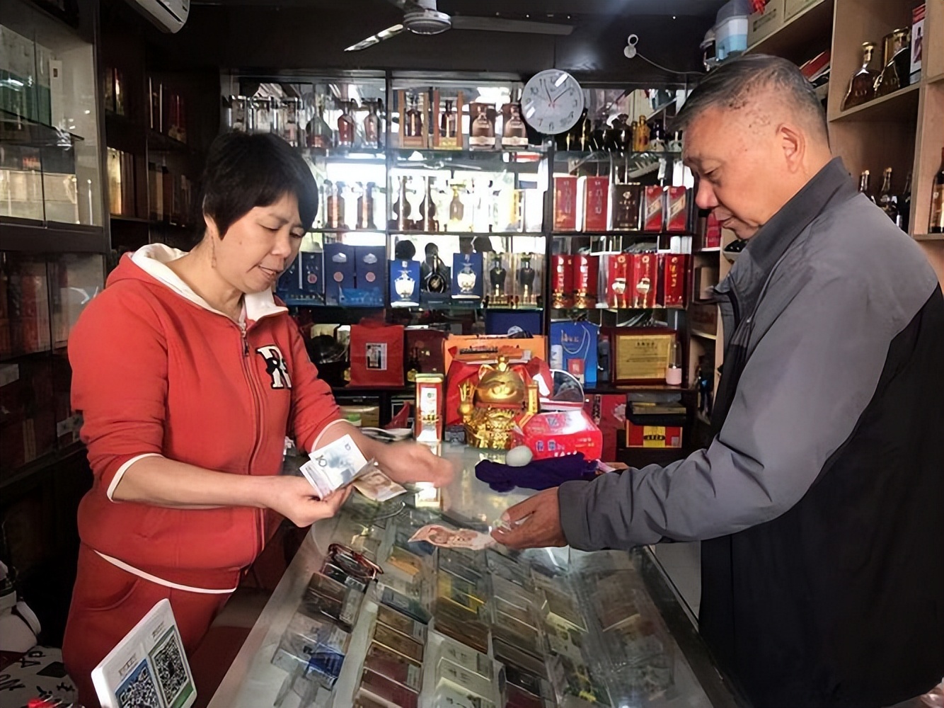 买得起的东西都在涨价,买得起的涨价买不起的降价