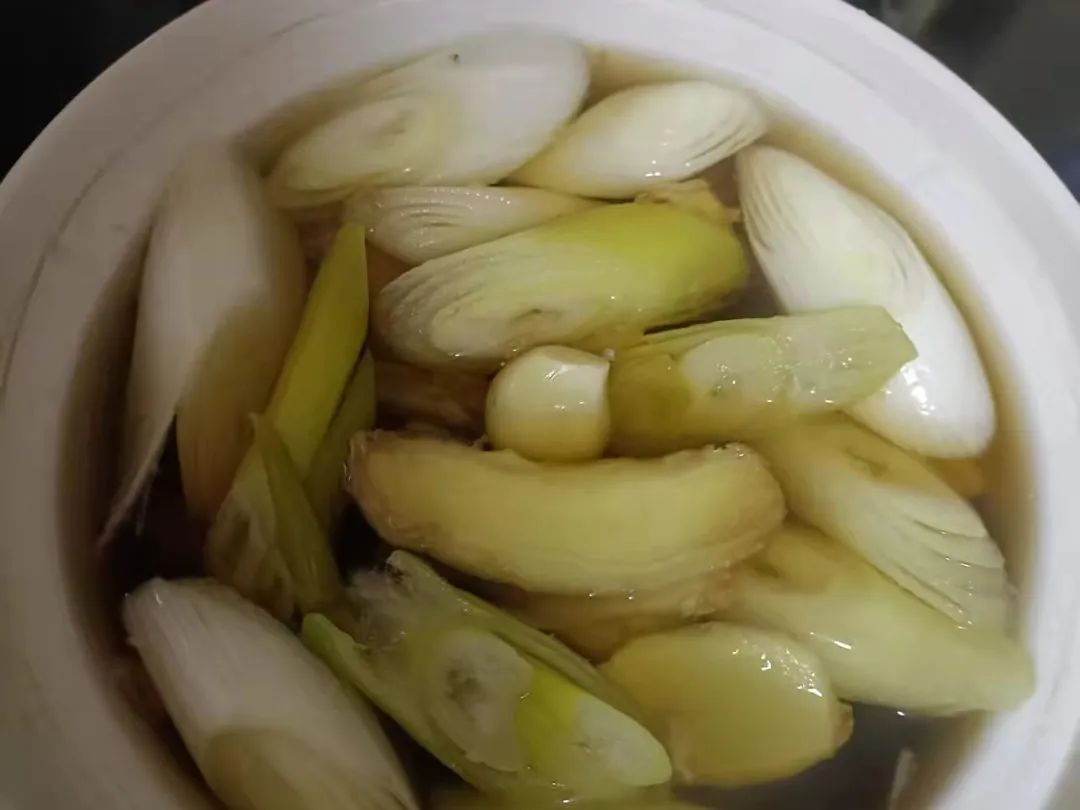 盐蒸橙子可以缓解新冠症状,盐蒸橙子新冠黄痰有用吗