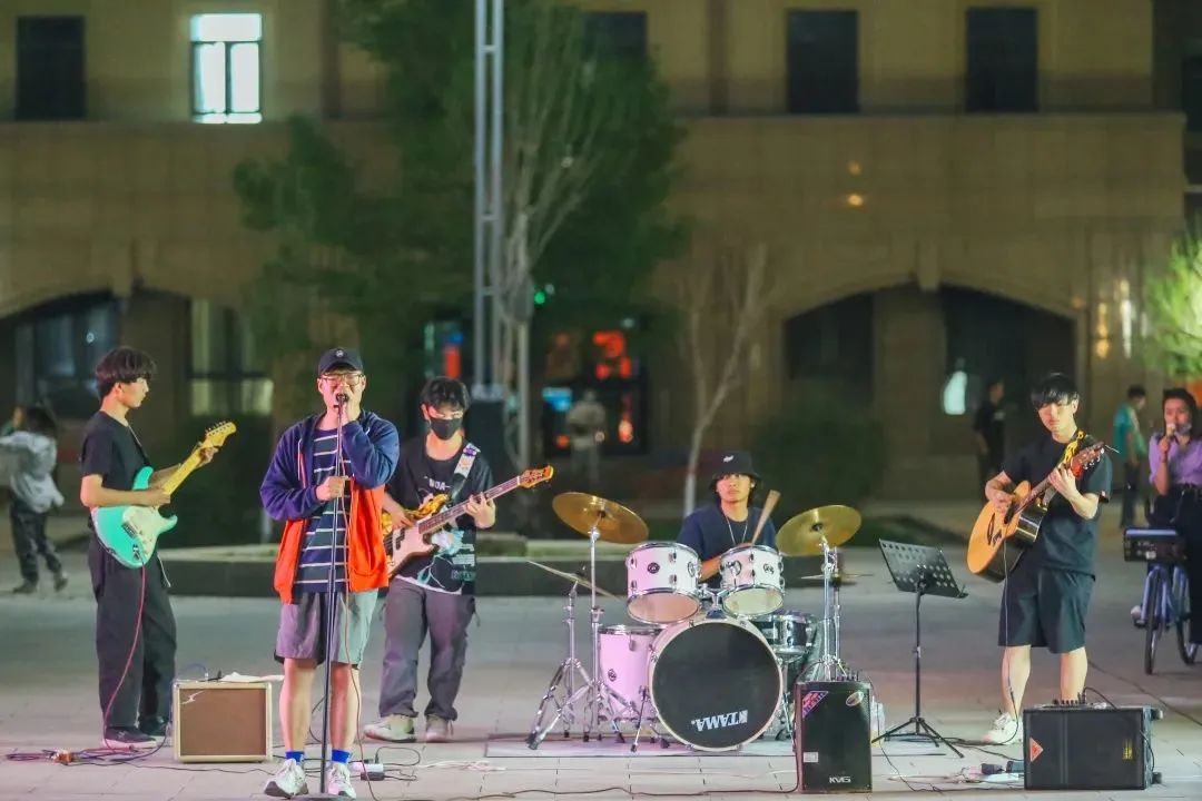 新疆师范大学最新排名,新疆师范大学