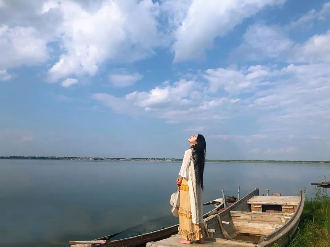 最顶级的自律：没事早点睡，有空多赚钱，平时勤读书