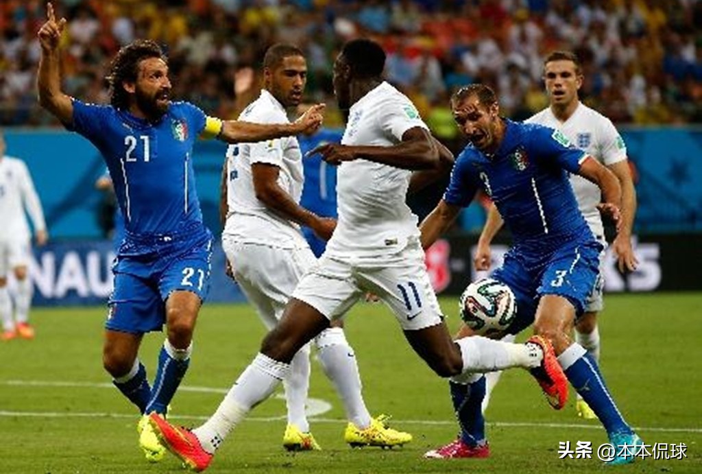 蓝衣军团两连胜,蓝衣军团2002阵容