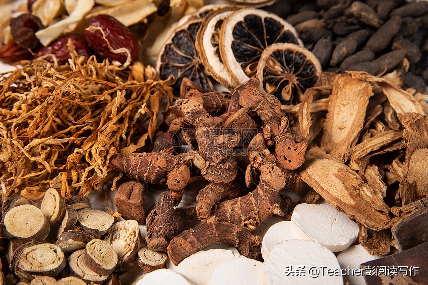 六下第三单元习作让真情流露范文,六年级下册写作文让真情自然流露