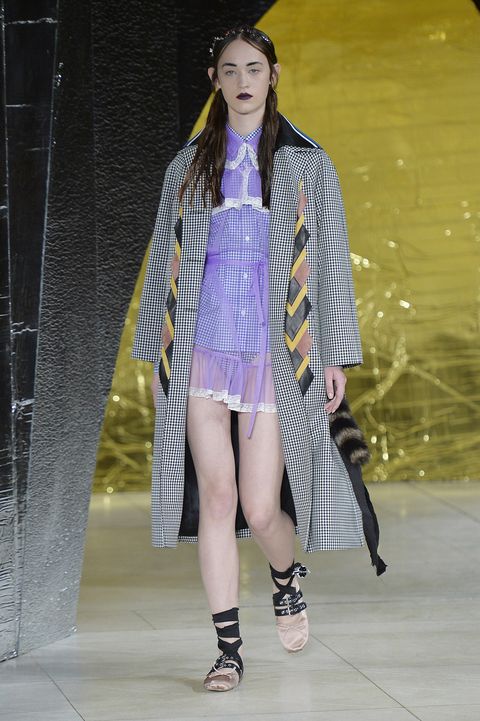 blackpink跳舞jennie穿红丝绒,blackpink演唱会jennie鞋