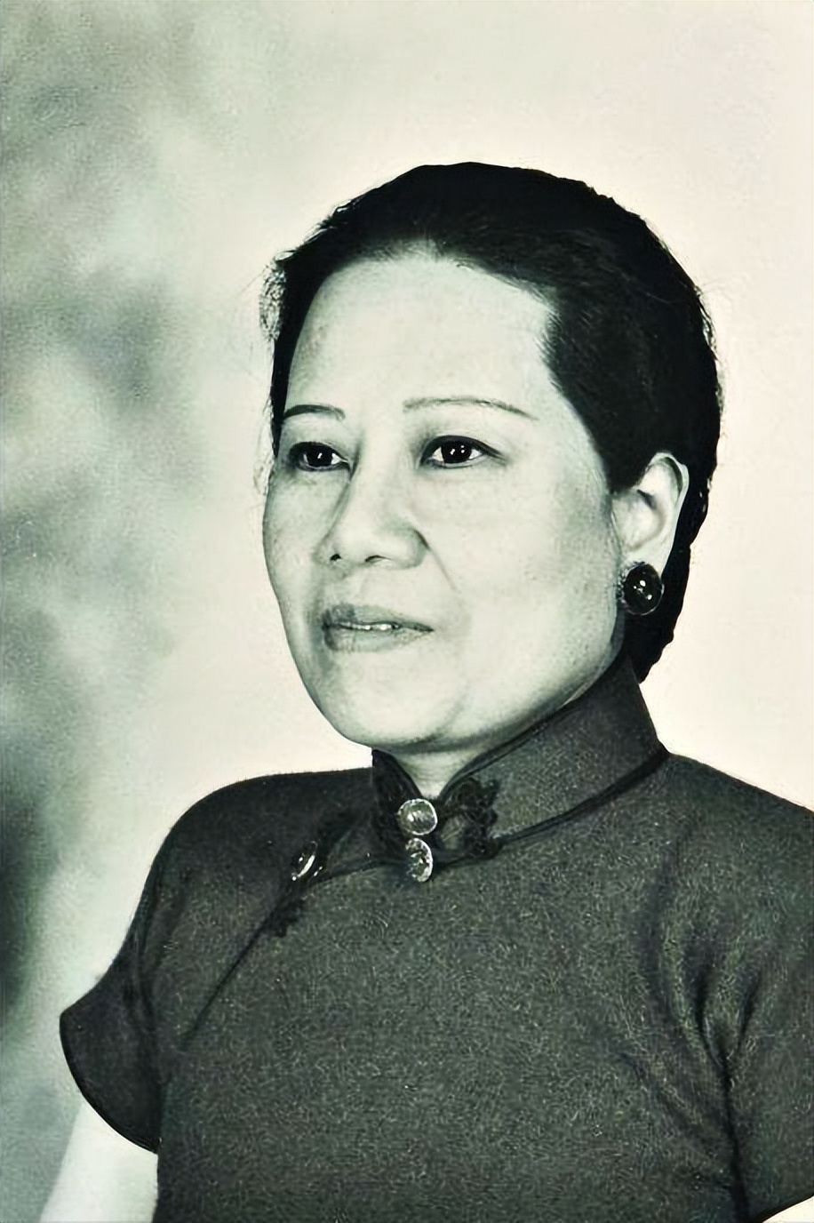 孔祥熙去世最后葬在了哪,孔祥熙晚年在哪生活