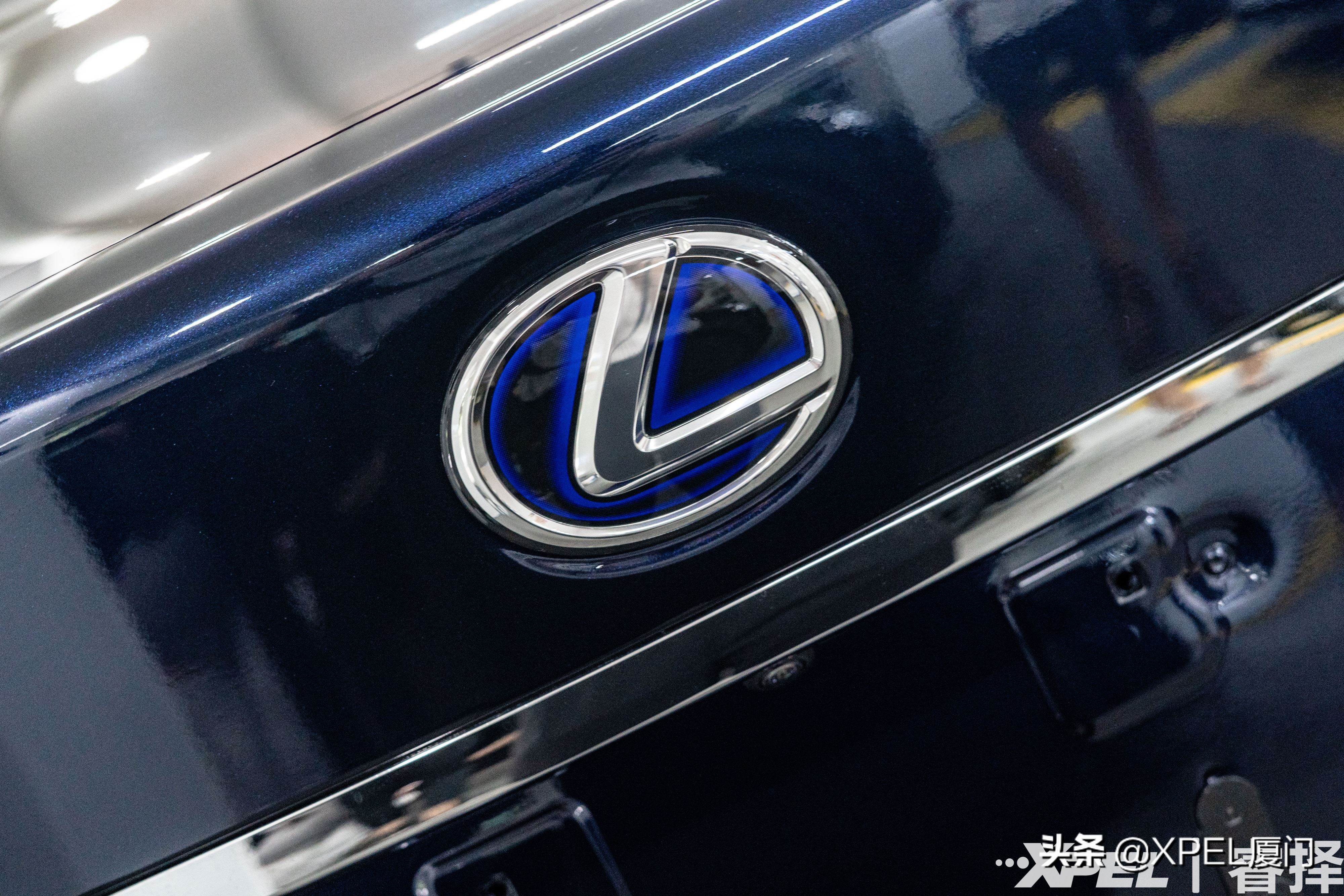 隐形车衣是用胶贴还是水贴,厦门xpel新车需要贴隐形车衣吗