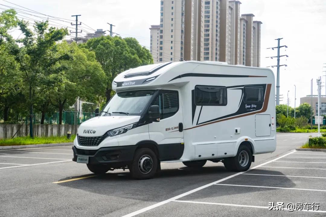 最新款进口顶级依维柯b型房车,依维柯房车推荐10万到20万之间7座