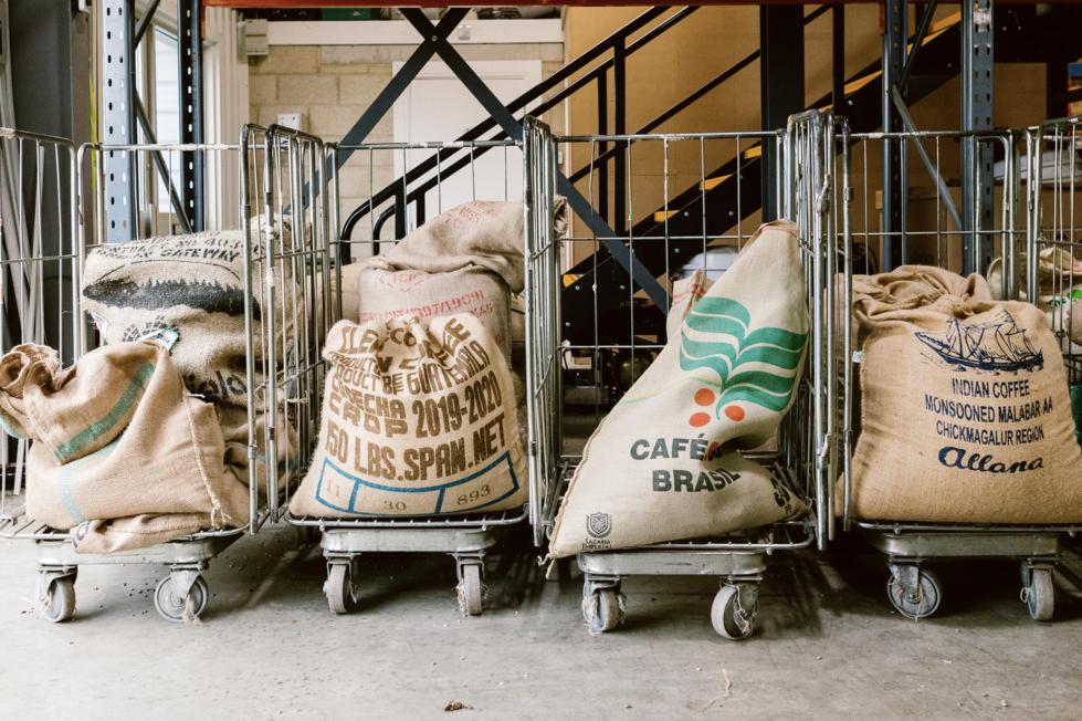 为什么运输的运费越来越低,为什么咖啡配送费这么高