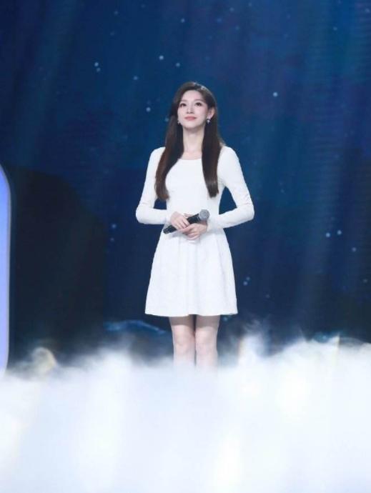 央视主持人马凡舒王冰冰,马凡舒春晚主持内容