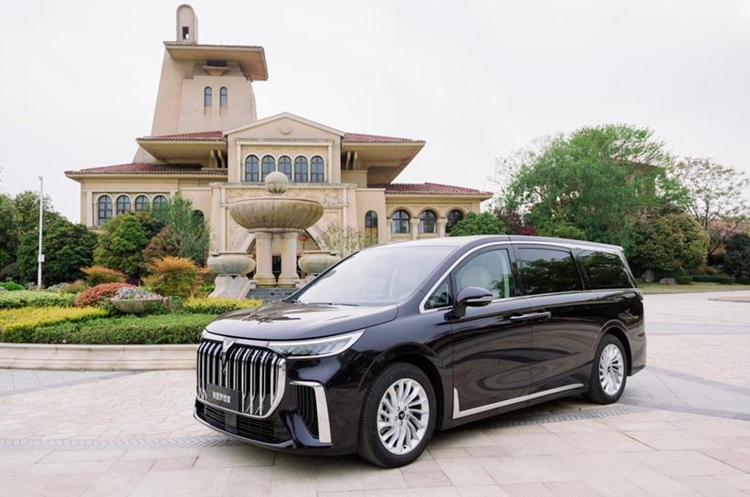 梦想家mpv跟传祺m8,梦想家对比传祺m8