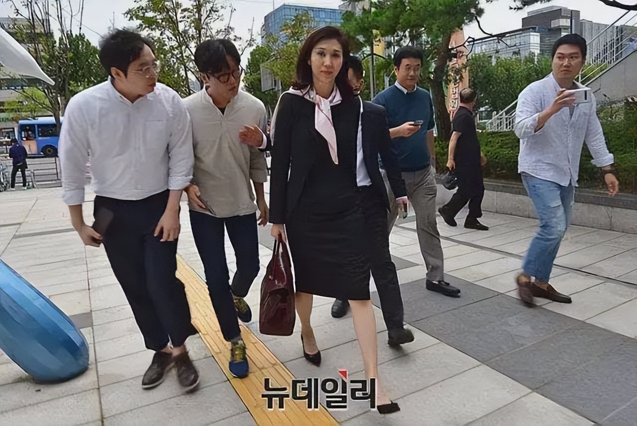 韩国财阀千金小姐复仇,韩剧渣男为迎娶财阀千金抛弃女友