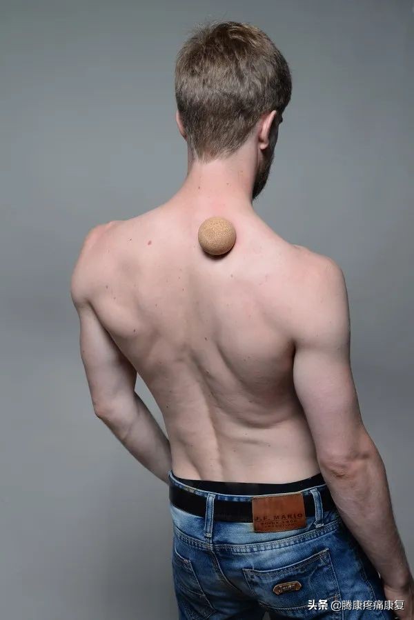 肩部疼痛原因分析找对病因对症治,肩部疼痛的评估和解决方法