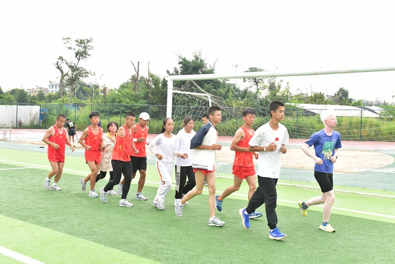 蓄势待发整装待发,蓄势待发全力以赴