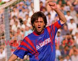 从古至今足球最好阵容,近十年欧洲足球最佳阵容