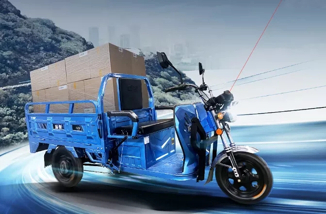 最新款电动三轮车载人拉货家用,小型货运电三轮车多少钱一台