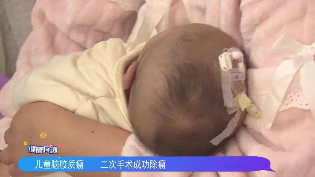 1岁的小孩总呕吐怎么回事,儿童持续一个月头疼呕吐怎么回事