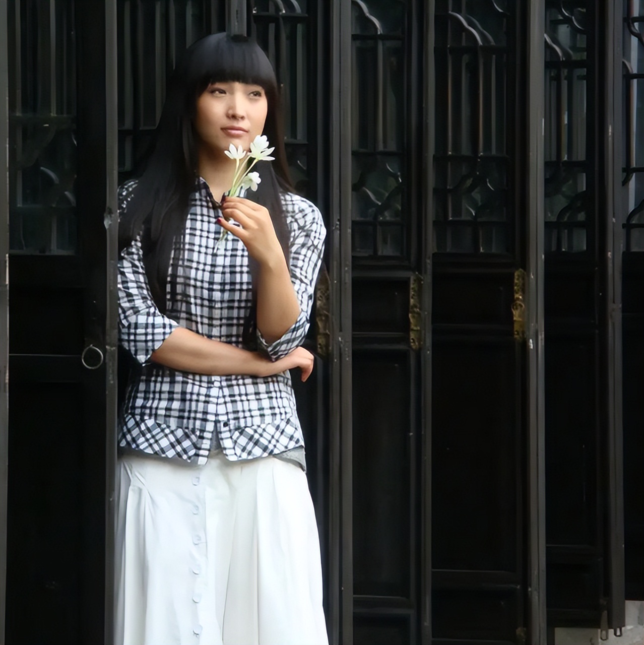 白静嫁入豪门后仅2年被丈夫刺死,白静悲惨的婚姻