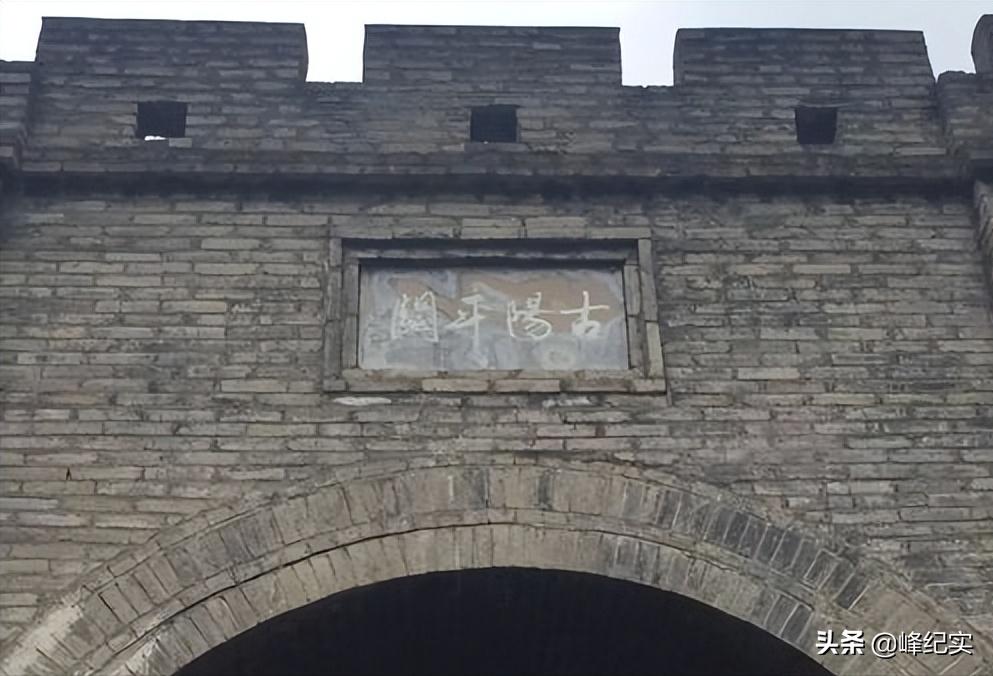 曹操奋斗了一生却没能一统三国？毛主席：曹操有两大缺点