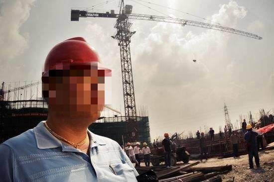 1米8壮汉被杀，1米6驼背老人却被认定是凶手？求告5年终获清白？