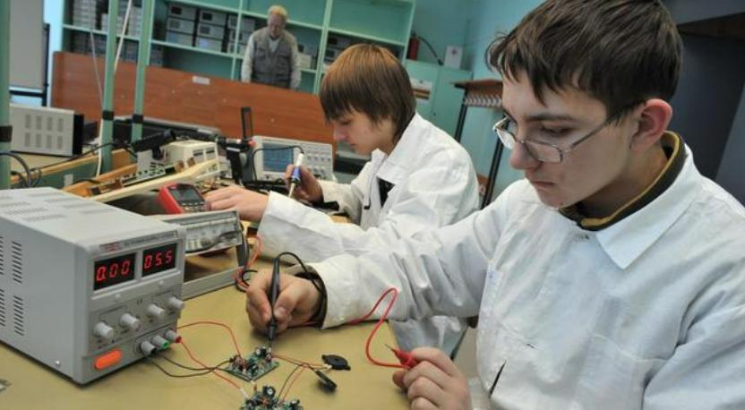 工科专业有哪些专业就业前景好些,工科类哪些专业前景好