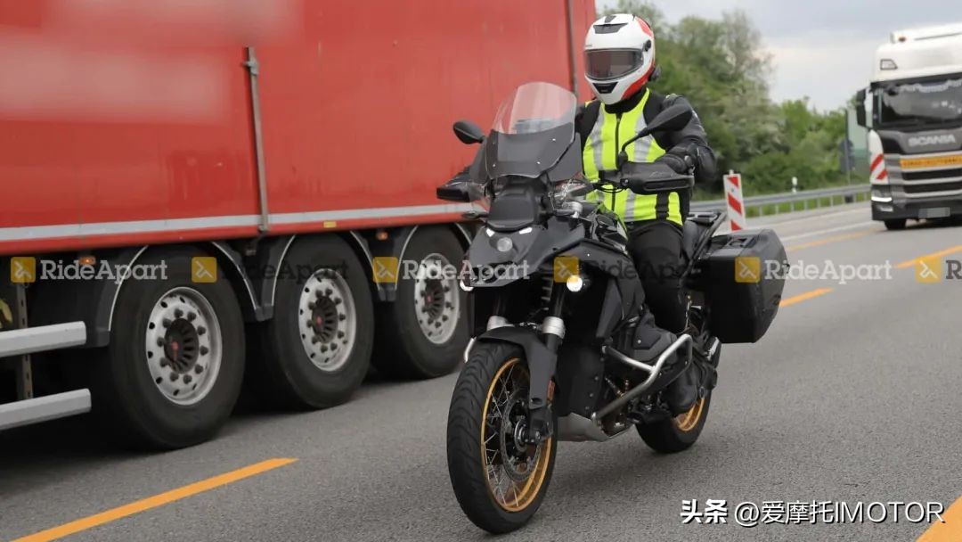 新款宝马k1300gs,宝马r1300gsadv测评