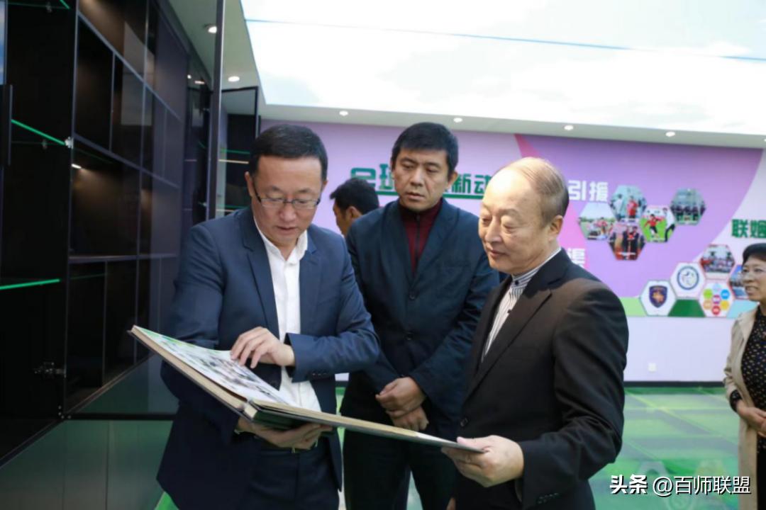 世界杯进行时！这位校长17年坚持“足球育人”，道术并举