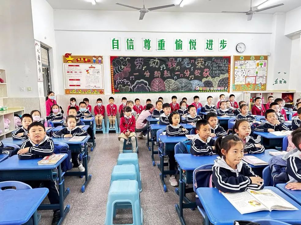 合肥市安庆路第三小学灵溪校区,合肥安庆路第三小学灵溪校区报名