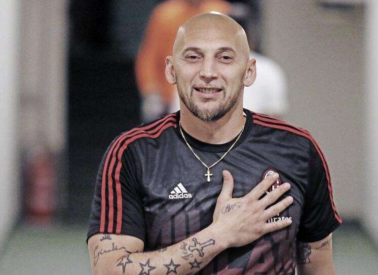 众星云集：世界足坛“阿家军”历史最强阵容，球队老板最给力