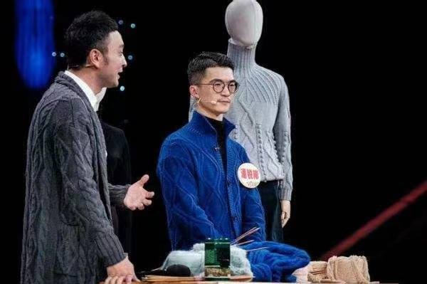 80后广东小伙，回村织毛衣，年入500万，一件毛衣卖8990元，凭啥