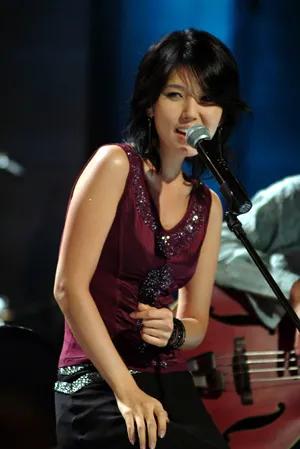 韩娱又爆丑闻！艺人被明码标价服务高层，时长高达八九个小时