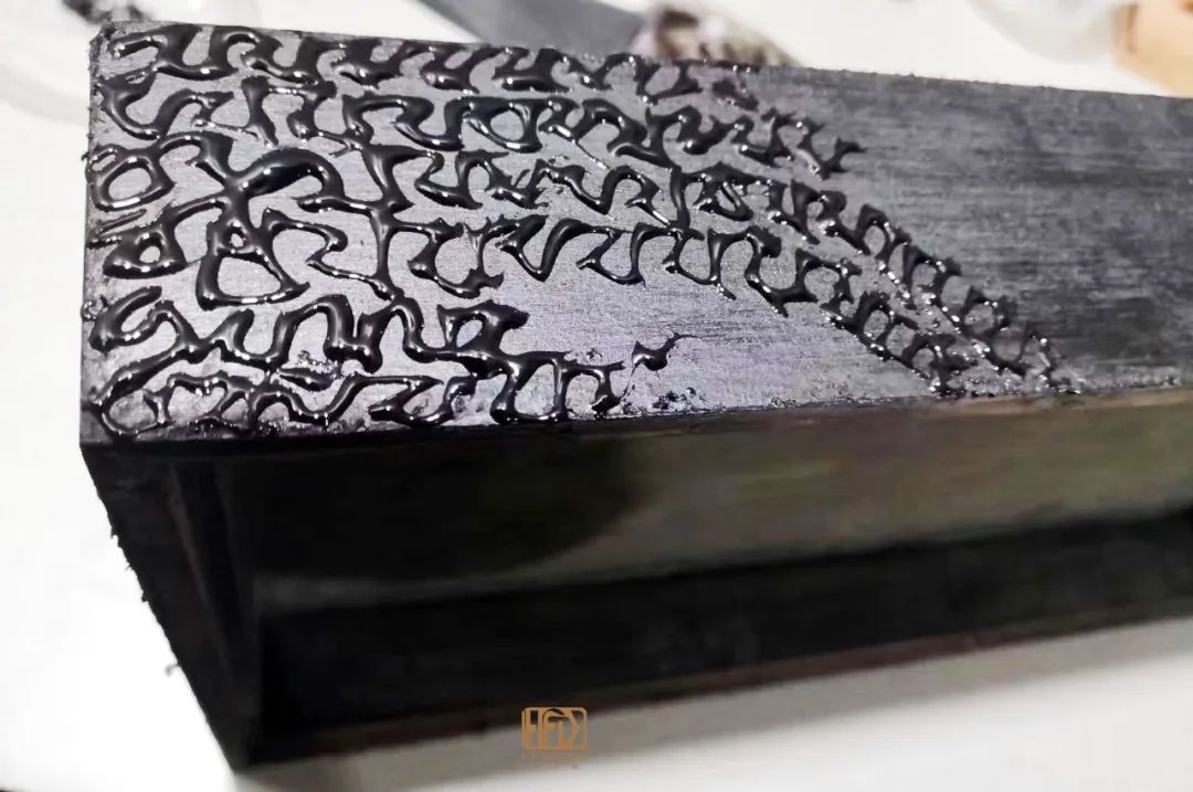 有各种款式的家具,小型实用性家具