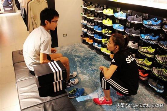 耐克阿迪达斯折扣店销售技巧,阿迪达斯专卖店怎么加盟