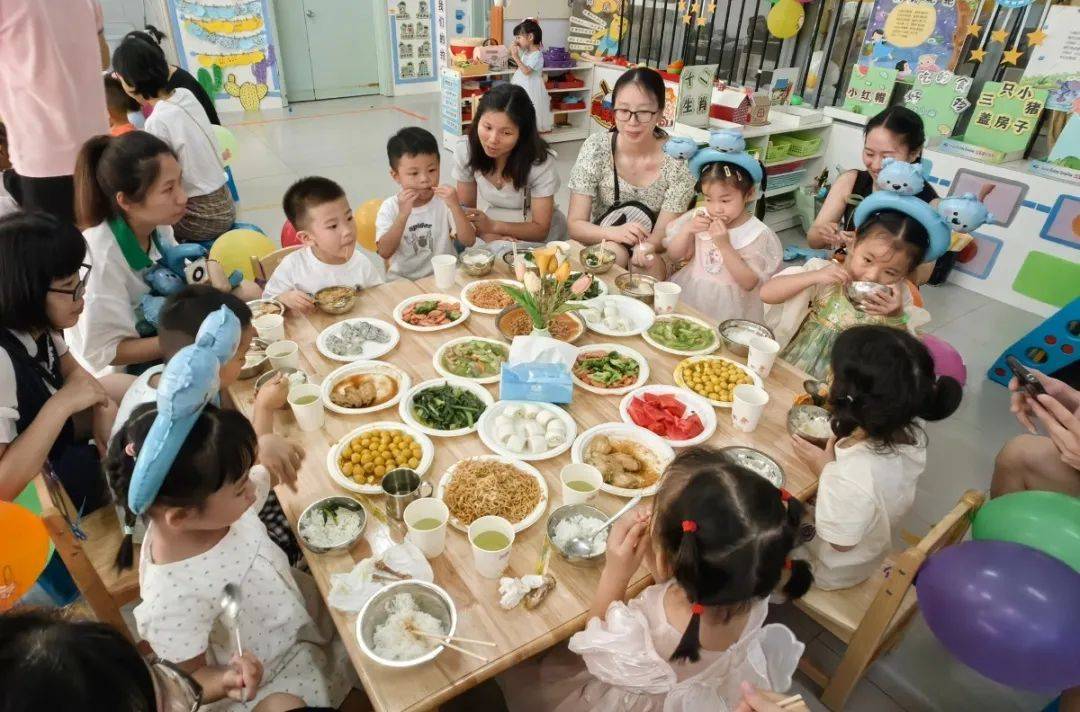 六一城厢幼儿园活动,幼儿园六一游园活动梦想小舞台