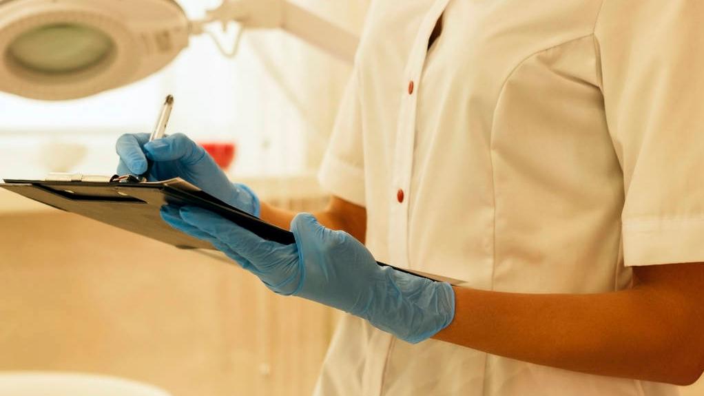 hpv感染有什么症状长湿疹,湿疹和hpv感染起的疹子一样吗