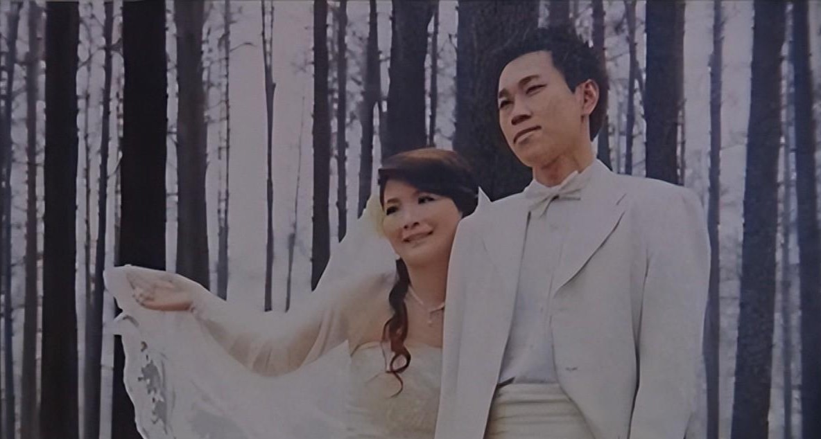 湖北男子去世母亲拨通了他的电话,男子把父母的遗体火化