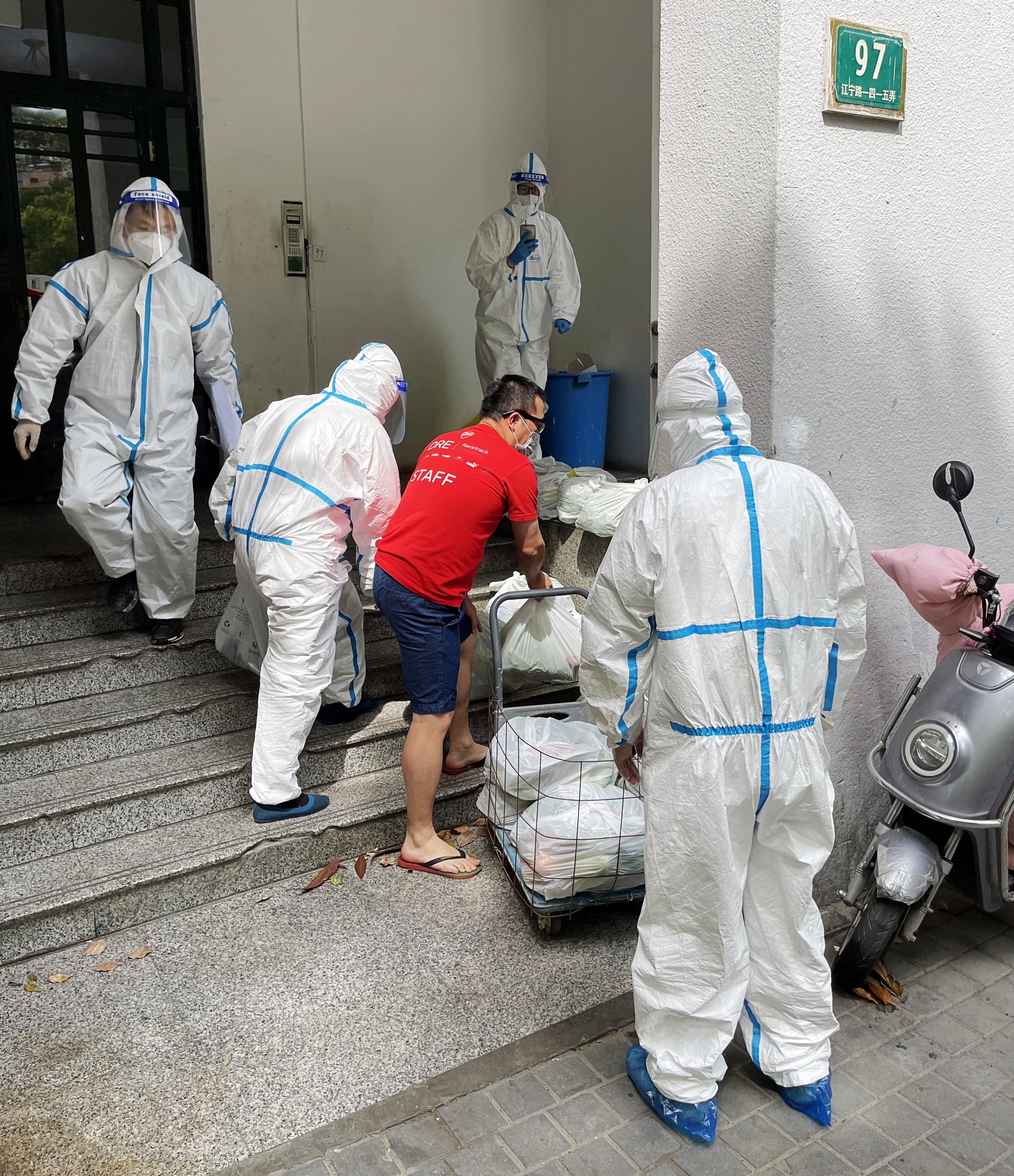 解封了，我先感激好邻居