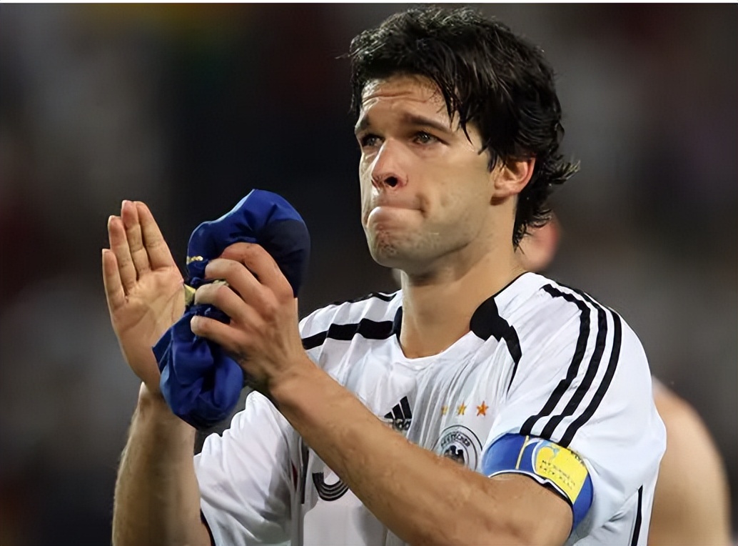 前腰位置的现代之美