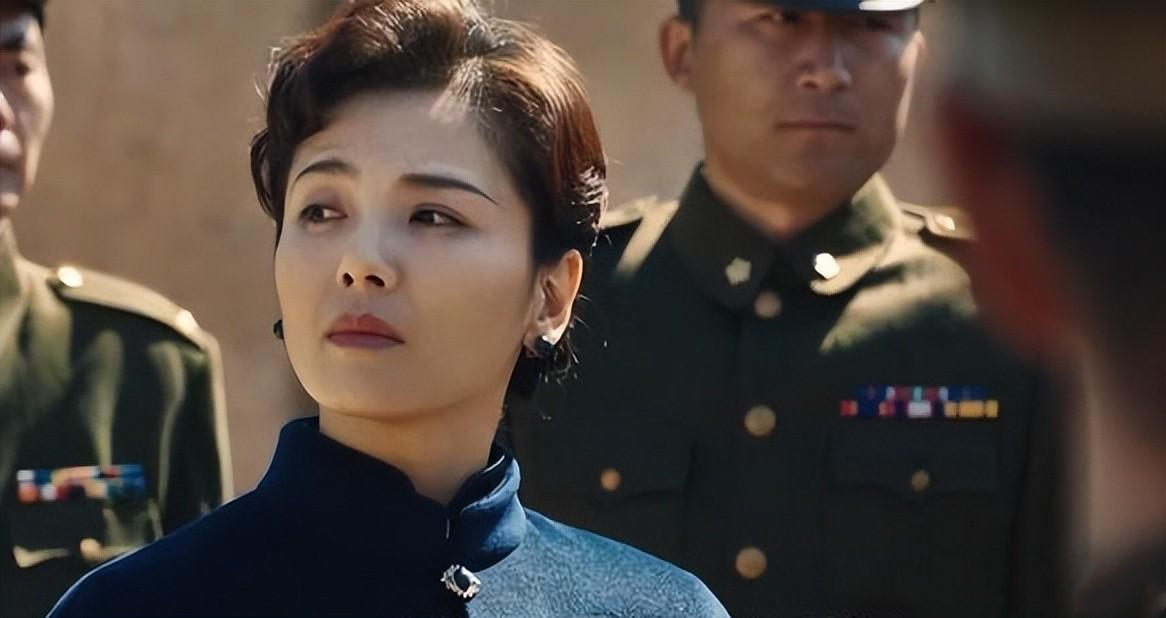 明明演技烂，还被硬捧成实力派，2023刚开年，这6位演员就露了馅