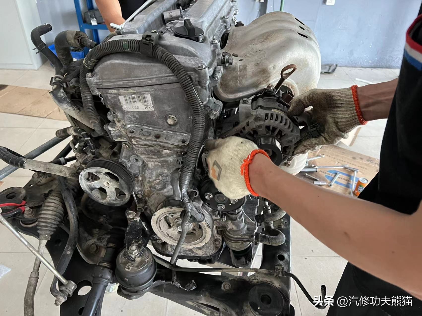 一车传三代丰田越野,六代半丰田凯美瑞烧机油