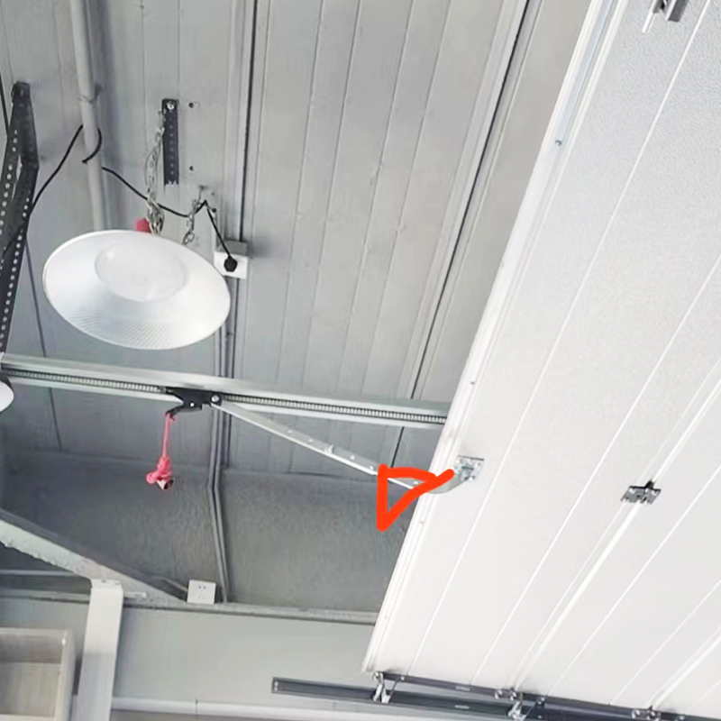 翻板车库门关门落地会立即自动开启是咋回事？