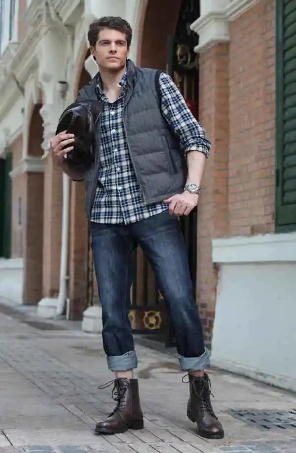 皮靴搭配牛仔裤,大黄靴与牛仔裤的搭配