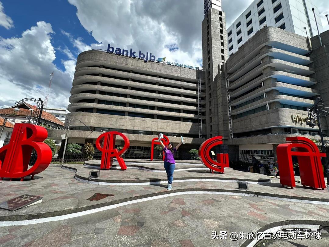 印尼进口中国火车车厢,印尼火车与高铁不一样