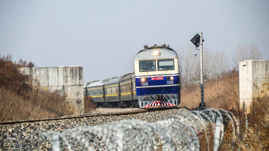 再见k歌翻唱,再见k歌伴奏