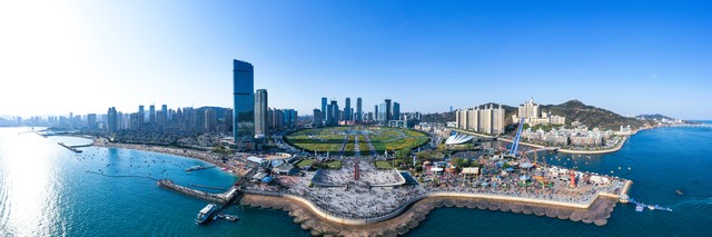 大连海滨公园足球场,大连钻石湾世界滨海公园足球场