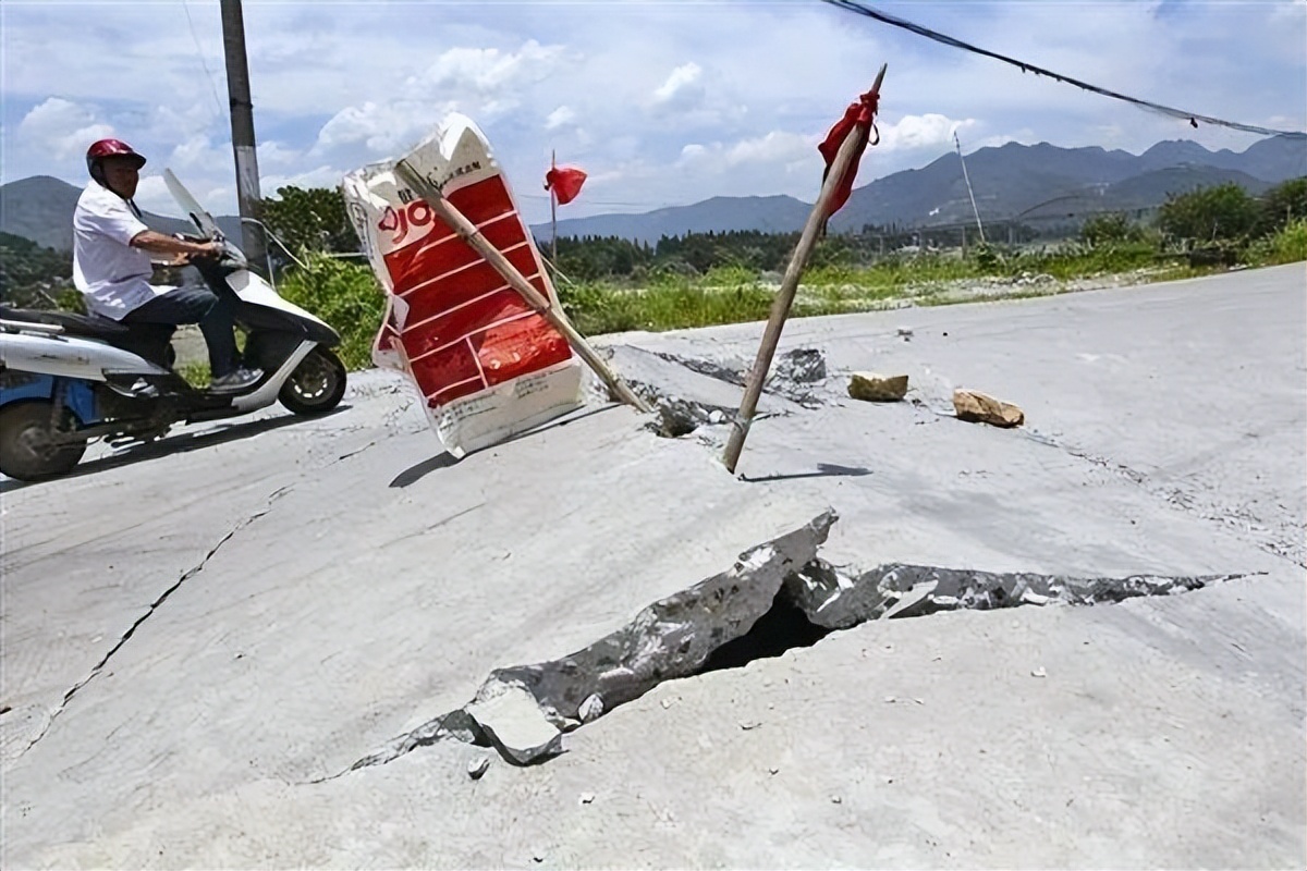 大坝时间久了会不会坍塌,水泥过期70年后房子会倒塌吗
