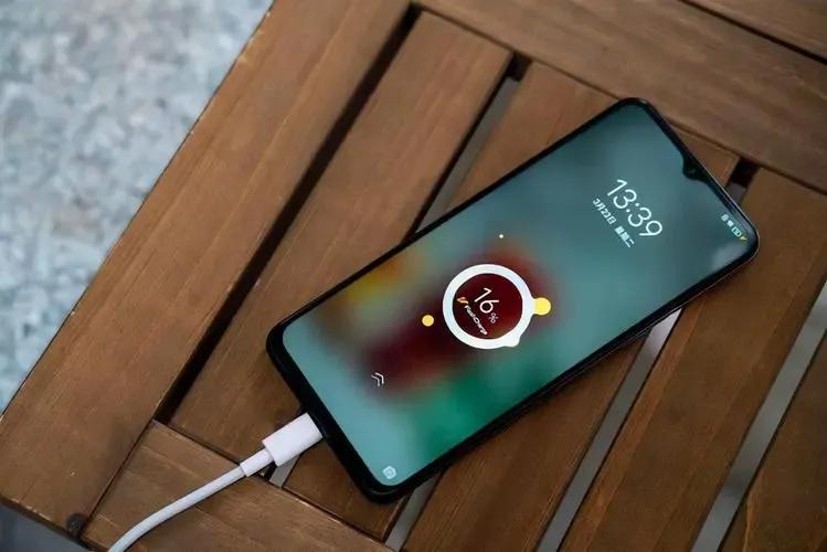 手机电池寿命和充电次数有关吗,无线充电对手机电池寿命有损害吗